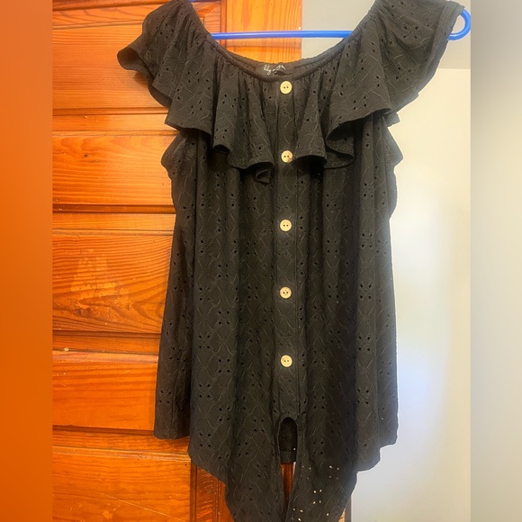 Tops - Black Off-Shoulder Eyelet Top